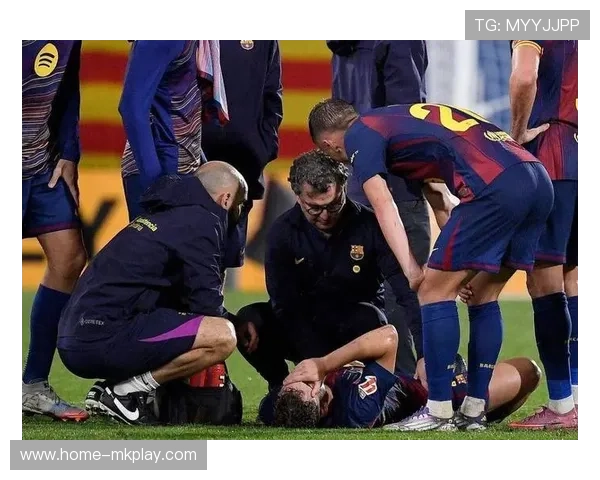 巴萨主场气氛热烈，球迷齐呼“重返巅峰”——激情与梦想的再燃