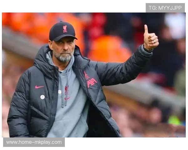 乌斯克步伐细腻持续压制对方节奏